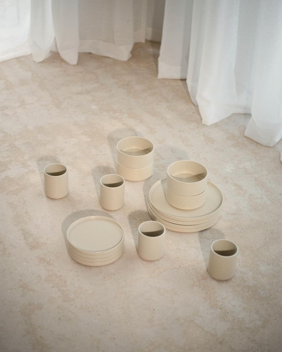 What is the Difference Between Ceramic and Porcelain? Far & Away UK