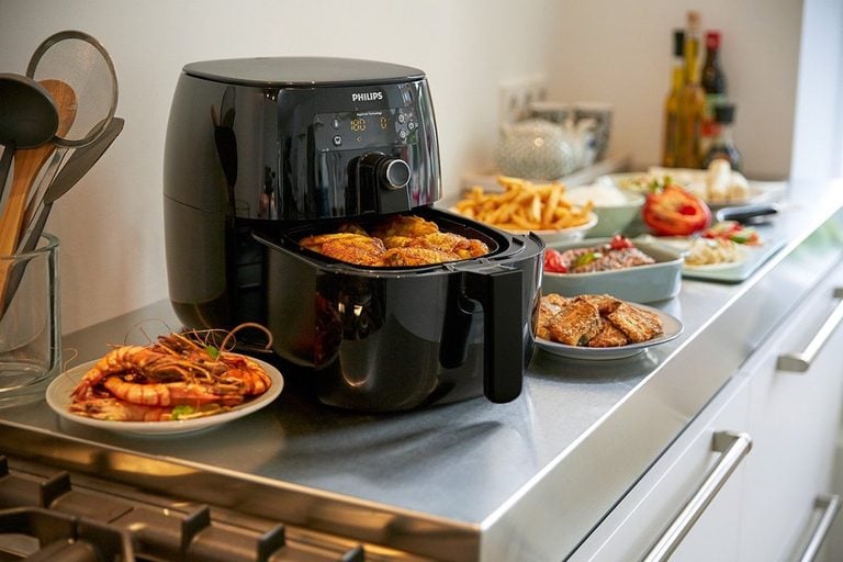 Ultrean Air Fryer 6 Quart, Large Family Size Electric Hot Airfryer XL Oven  Oilless Cooker with 7 Presets, LCD Digital Touch Screen and Nonstick